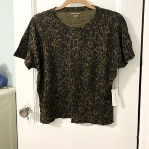 🆕NWT animal print Banana Republic tee